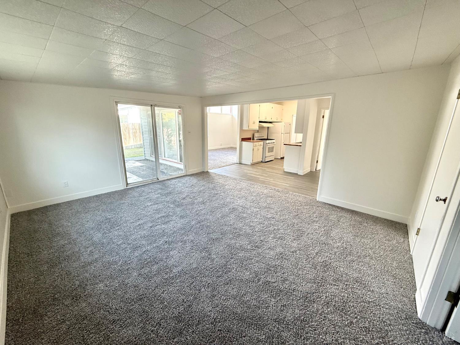 Detail Gallery Image 6 of 24 For 240 S 7th St, Dixon,  CA 95620 - 3 Beds | 2 Baths