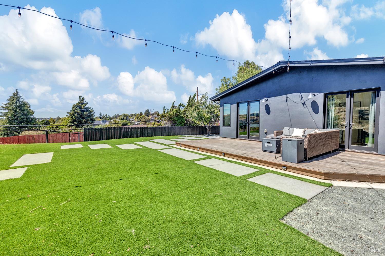 Detail Gallery Image 25 of 53 For 496 Raymond Dr, Benicia,  CA 94510 - 3 Beds | 2 Baths