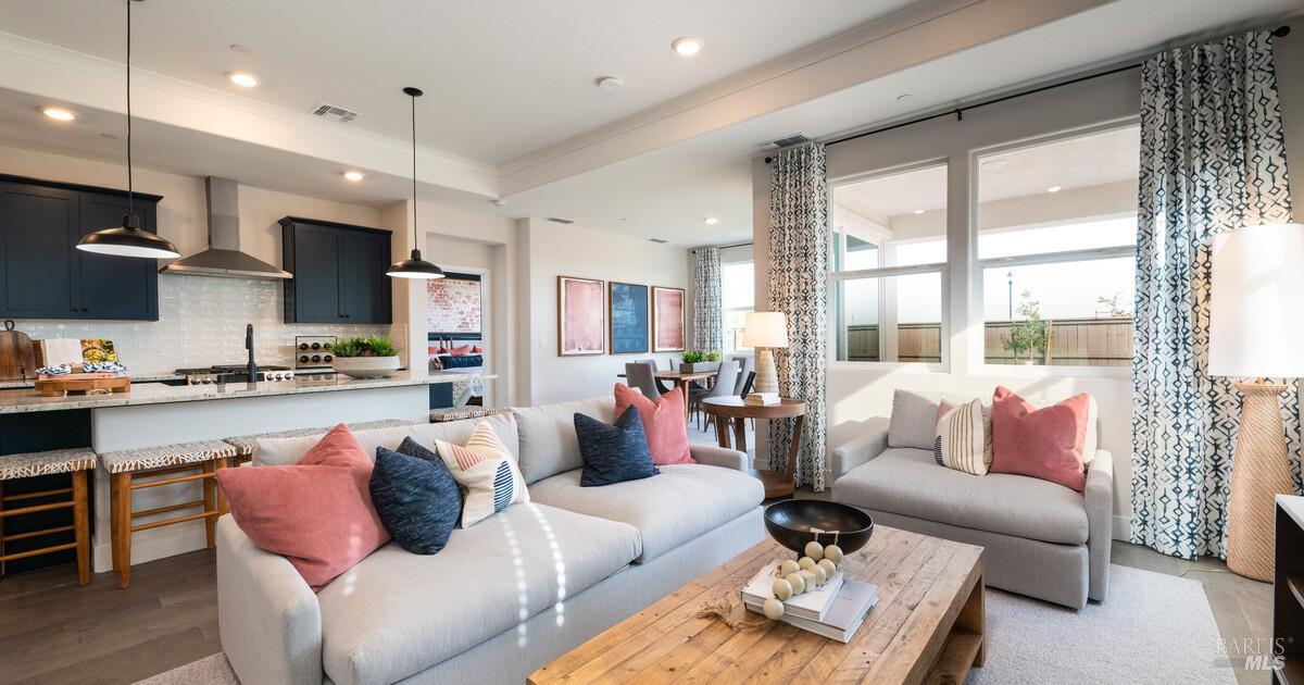 Detail Gallery Image 11 of 25 For 335 Fable Ct, Dixon,  CA 95620 - 2 Beds | 2 Baths