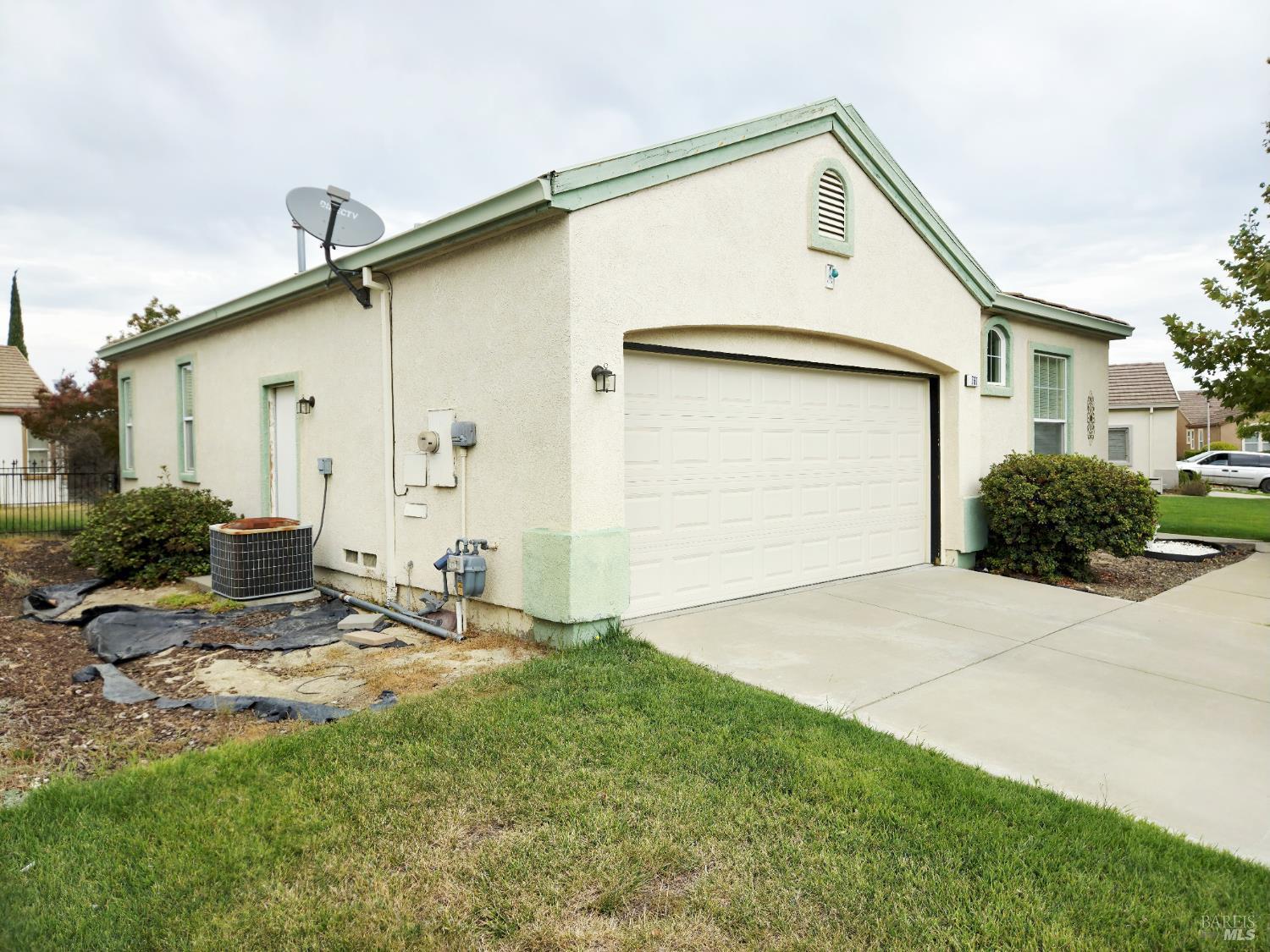 Detail Gallery Image 2 of 17 For 761 Pinehurst Dr, Rio Vista,  CA 94571 - 2 Beds | 2 Baths