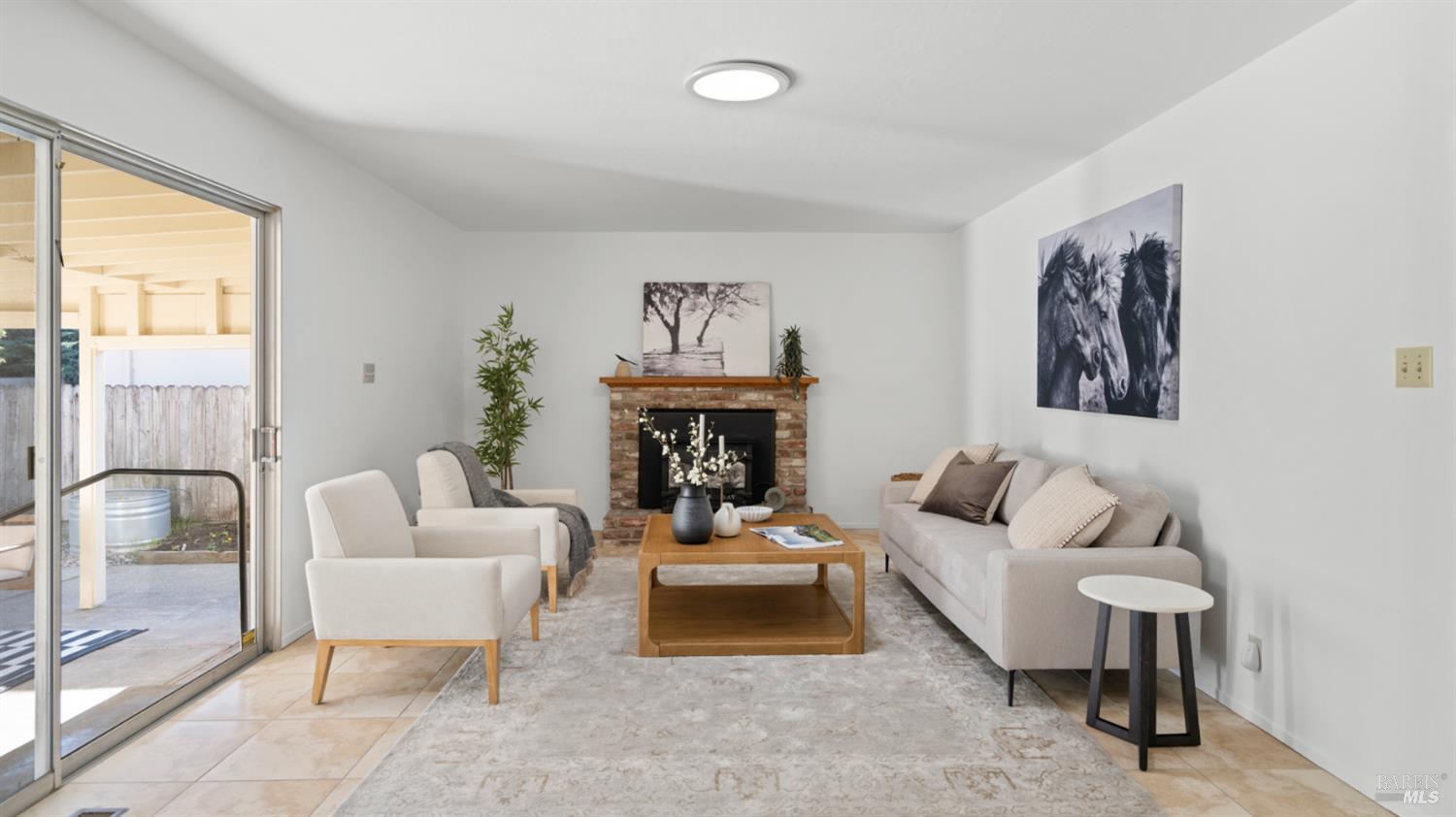 Detail Gallery Image 25 of 40 For 716 Elm Dr, Petaluma,  CA 94952 - 3 Beds | 2 Baths