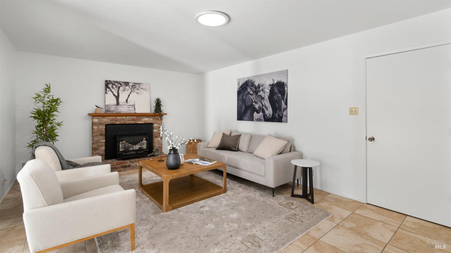 Detail Gallery Image 26 of 40 For 716 Elm Dr, Petaluma,  CA 94952 - 3 Beds | 2 Baths