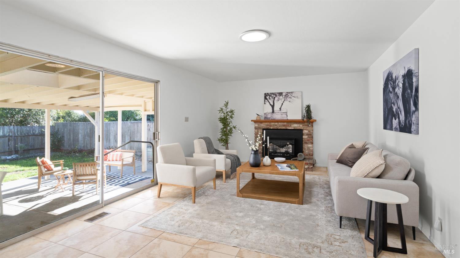 Detail Gallery Image 24 of 40 For 716 Elm Dr, Petaluma,  CA 94952 - 3 Beds | 2 Baths