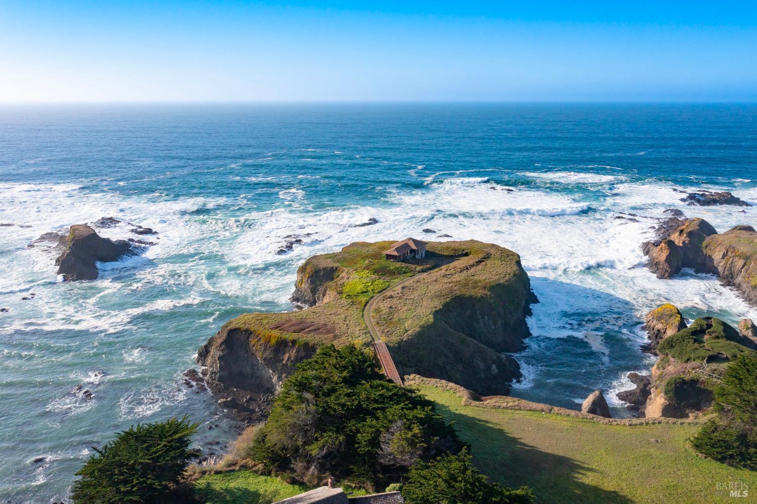 Detail Gallery Image 3 of 63 For 45525 S Caspar Dr, Mendocino,  CA 95460 - 1 Beds | 2 Baths