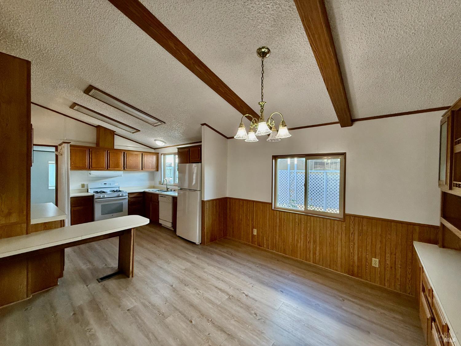 Detail Gallery Image 13 of 30 For 8148 D St, Windsor,  CA 95492 - 2 Beds | 2 Baths