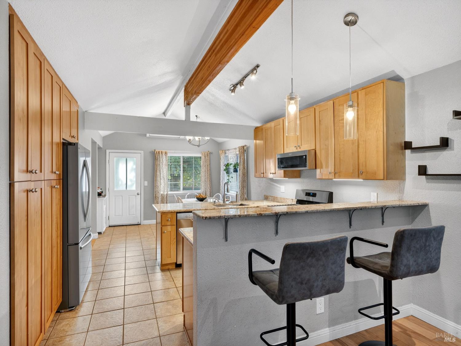 Detail Gallery Image 12 of 43 For 437 Korbel Pl, Santa Rosa,  CA 95409 - 4 Beds | 2 Baths