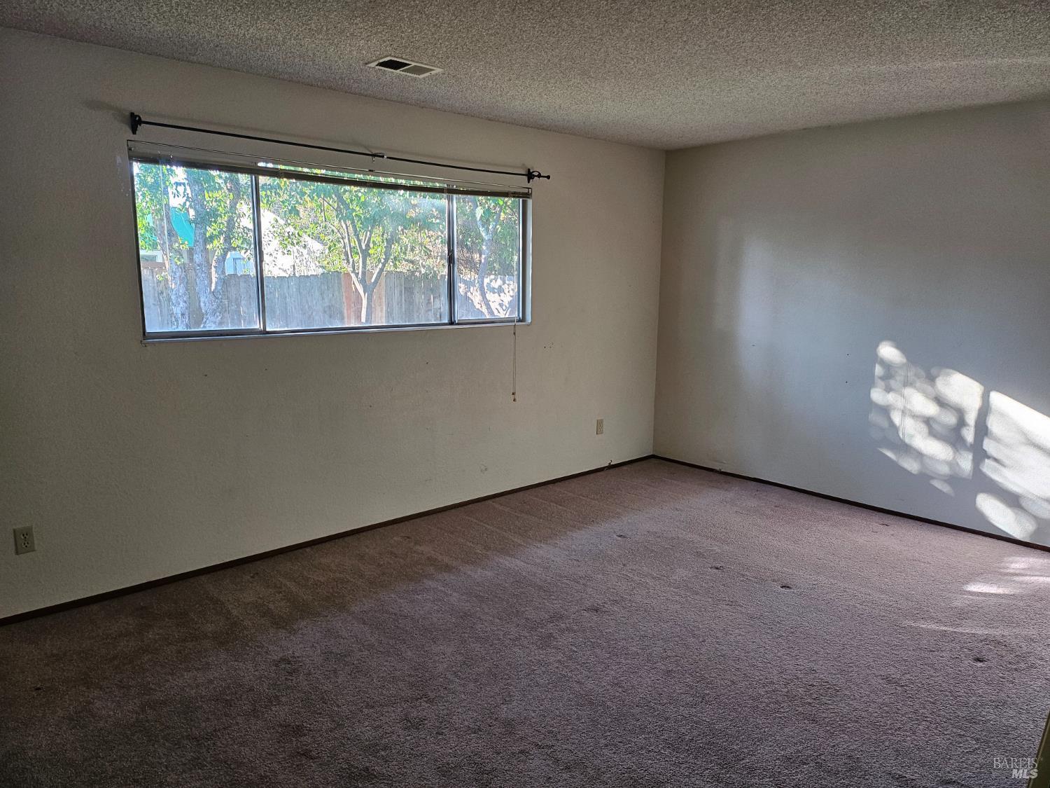 Detail Gallery Image 2 of 5 For Address Is Not Disclosed, Vacaville,  CA 95687 - 3 Beds | 2 Baths