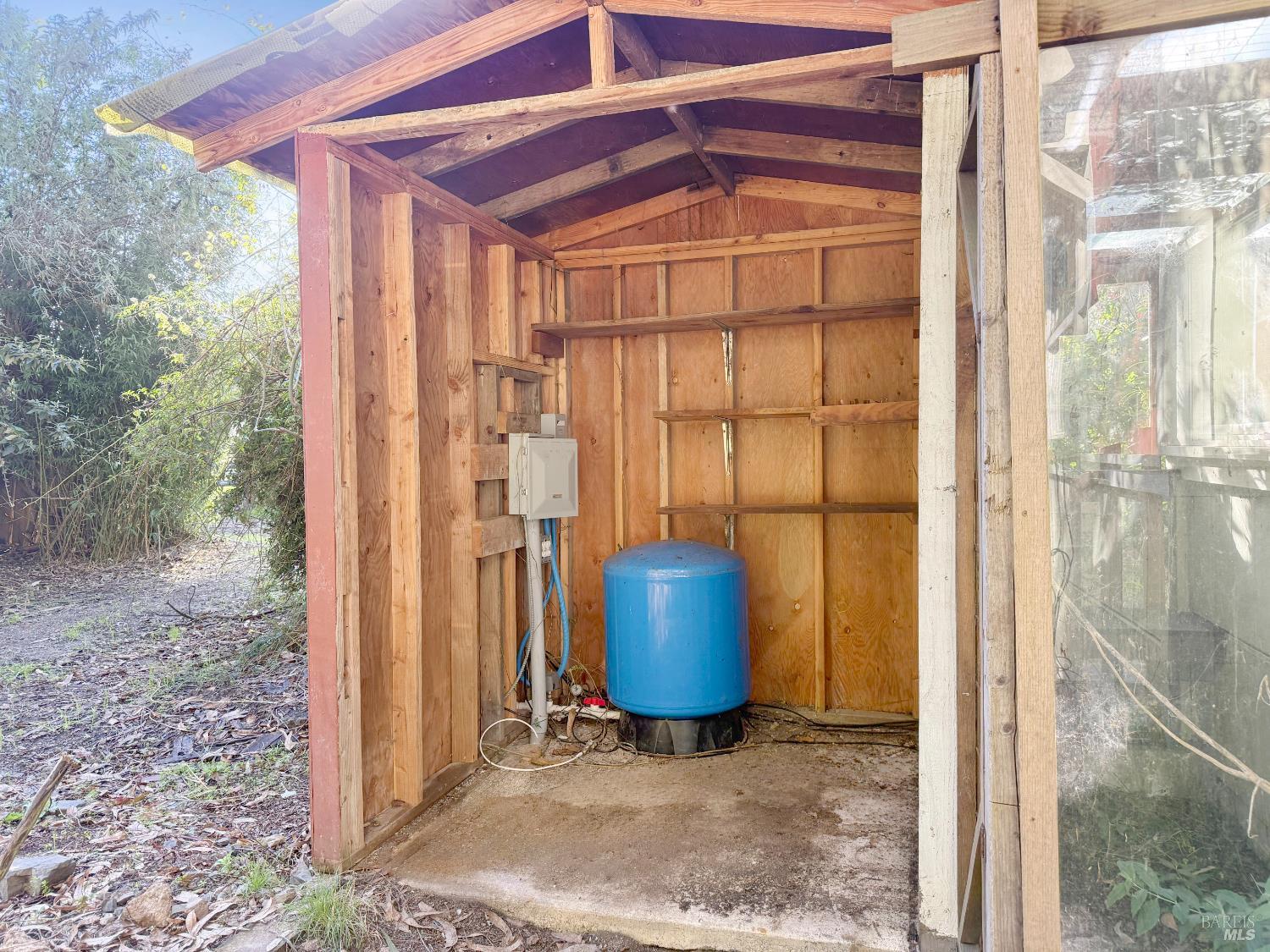 Detail Gallery Image 9 of 22 For 27832 N Highway 1 Hwy, Fort Bragg,  CA 95437 - 3 Beds | 2 Baths