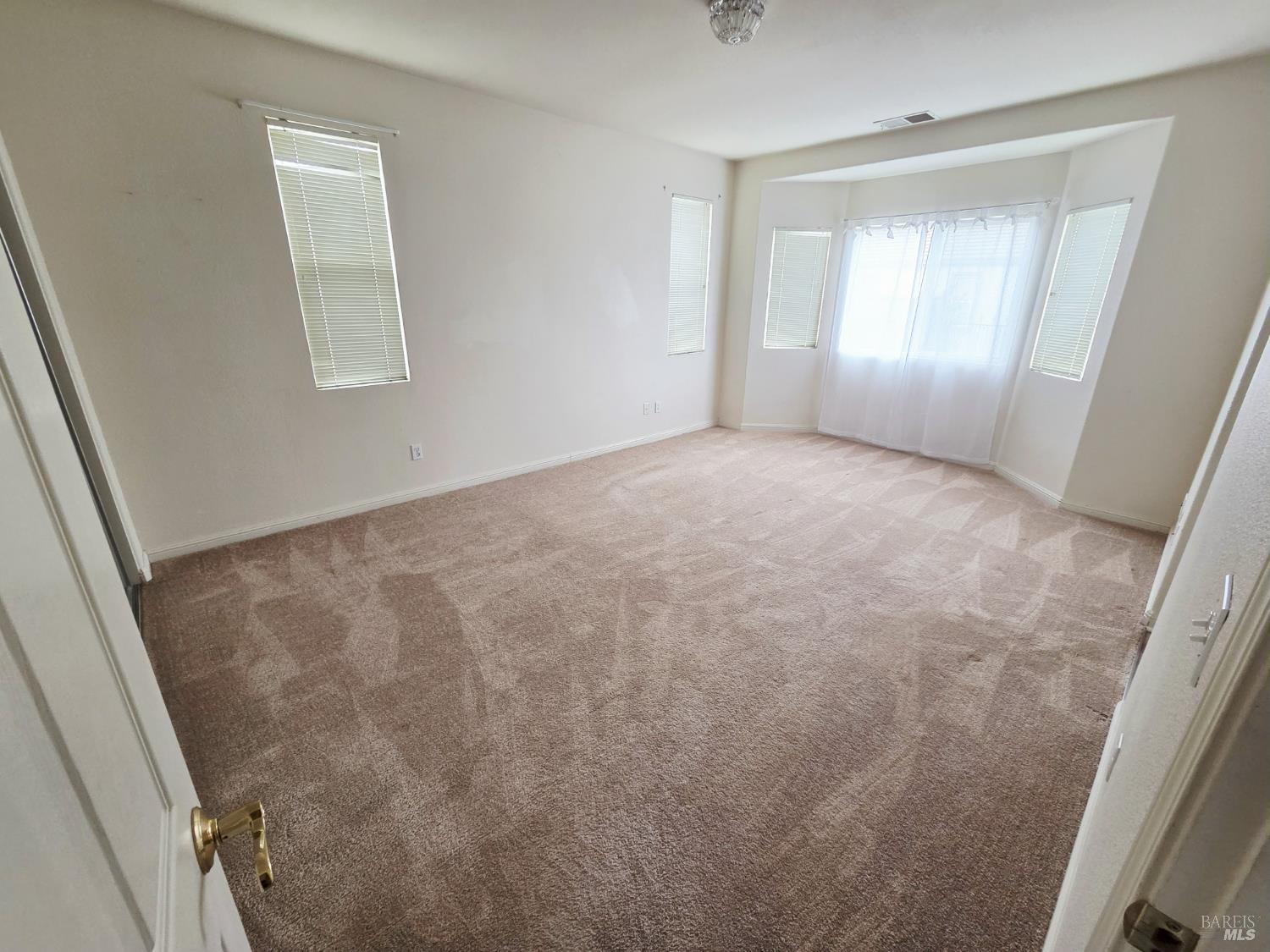 Detail Gallery Image 9 of 17 For 761 Pinehurst Dr, Rio Vista,  CA 94571 - 2 Beds | 2 Baths