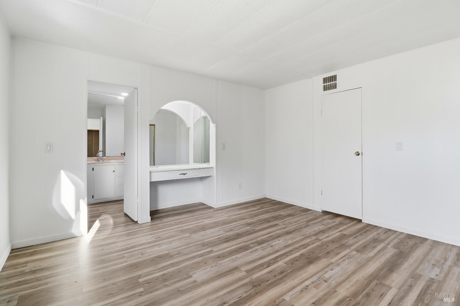 Detail Gallery Image 12 of 22 For 93 W Napa Dr, Petaluma,  CA 94954 - 2 Beds | 2 Baths