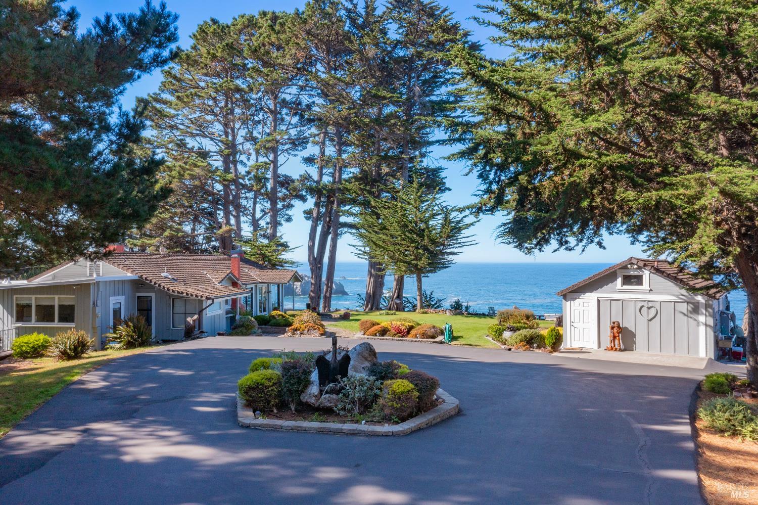 Detail Gallery Image 11 of 77 For 5420 S Highway 1 Unkn, Elk,  CA 95432 - 2 Beds | 3 Baths