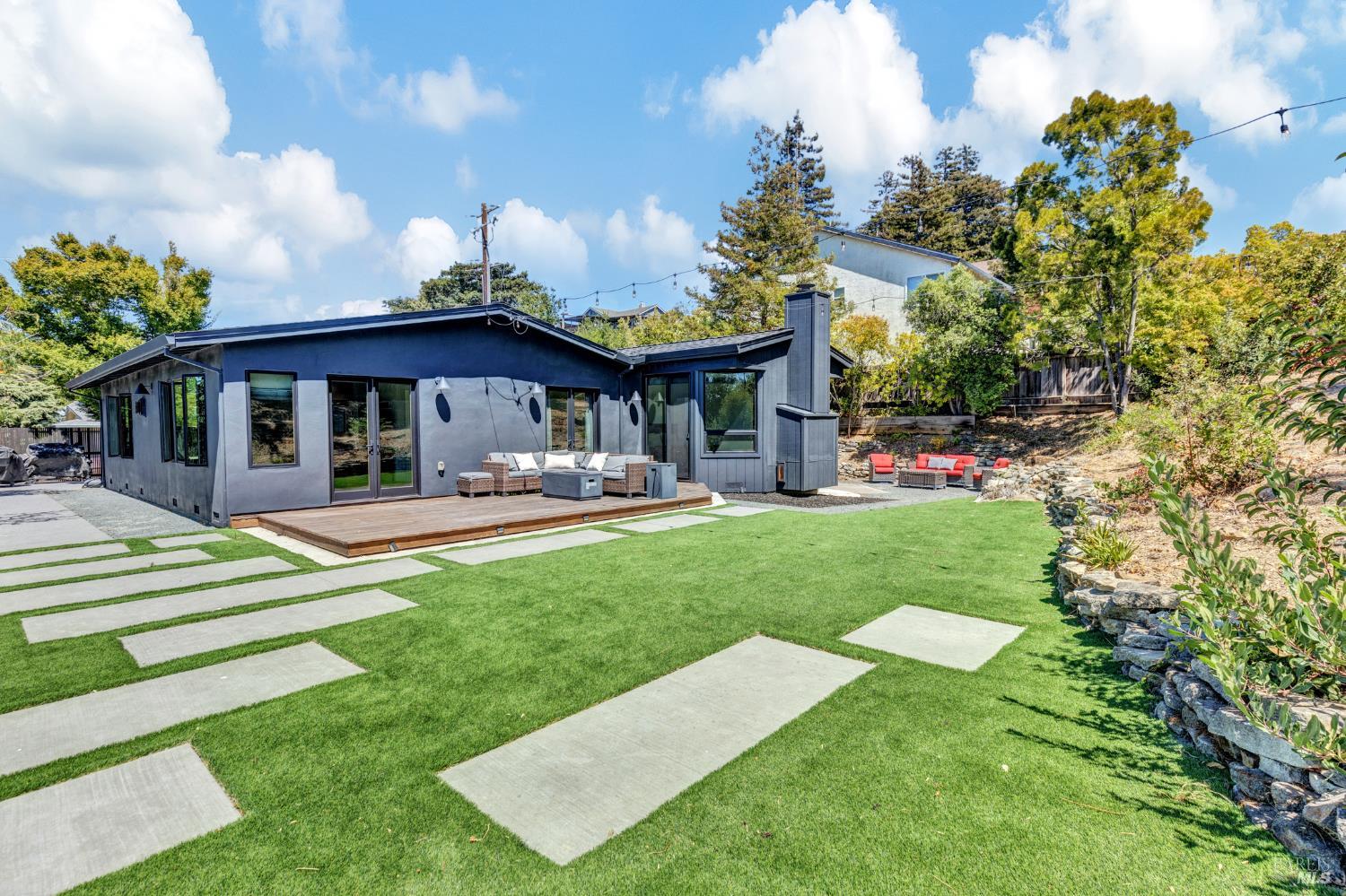 Detail Gallery Image 28 of 53 For 496 Raymond Dr, Benicia,  CA 94510 - 3 Beds | 2 Baths