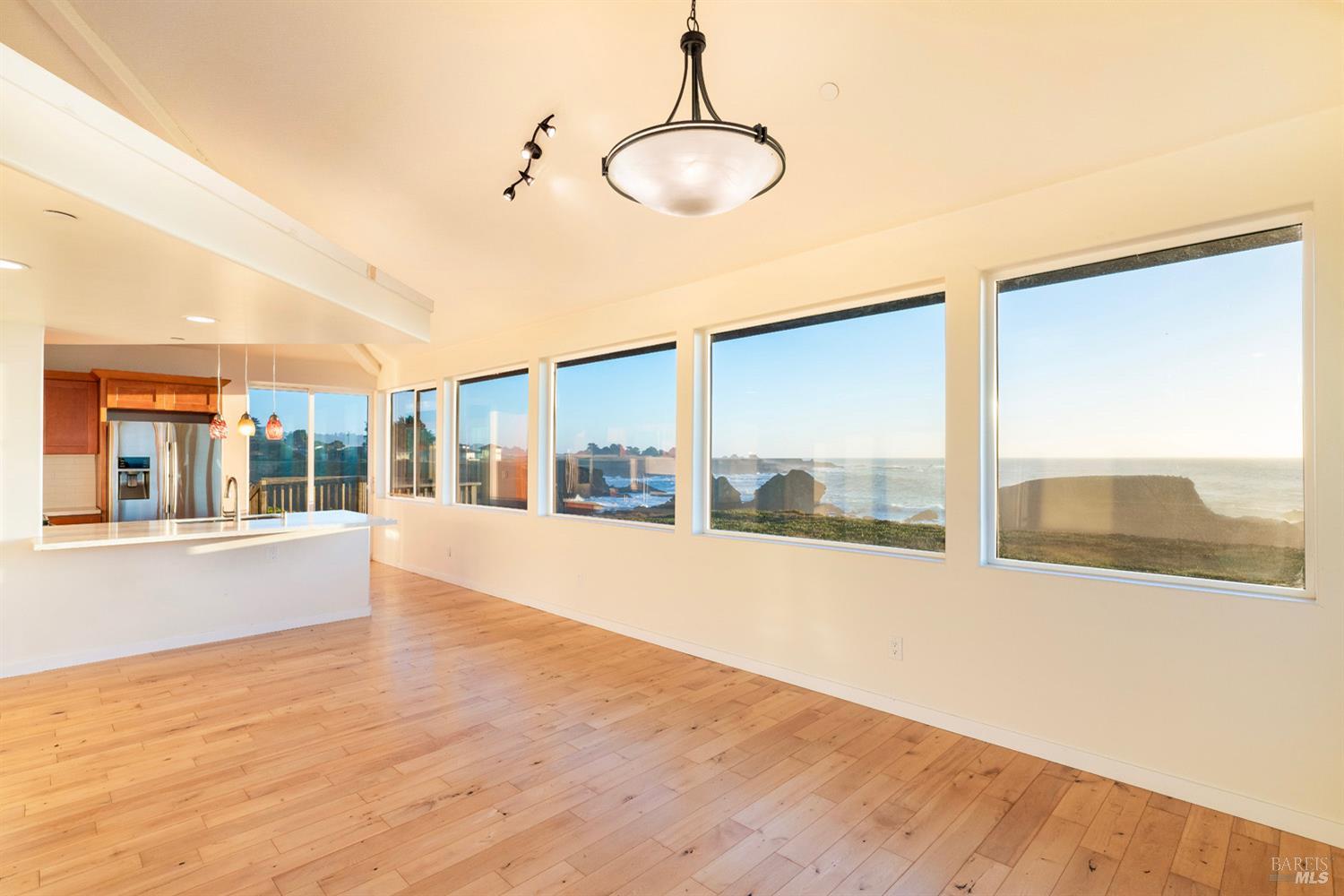 Detail Gallery Image 17 of 63 For 45525 S Caspar Dr, Mendocino,  CA 95460 - 1 Beds | 2 Baths