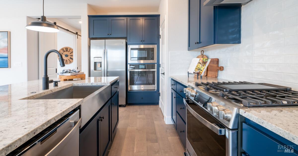 Detail Gallery Image 4 of 24 For 330 Fable Ct, Dixon,  CA 95620 - 2 Beds | 2 Baths