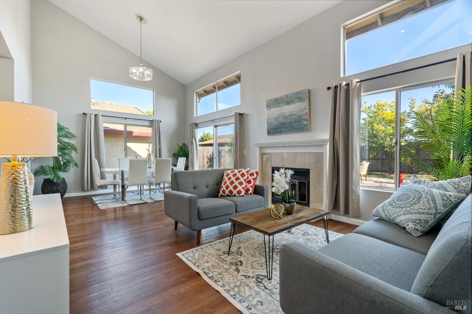 Detail Gallery Image 18 of 44 For 272 Mica Dr, Vallejo,  CA 94589 - 4 Beds | 2/1 Baths