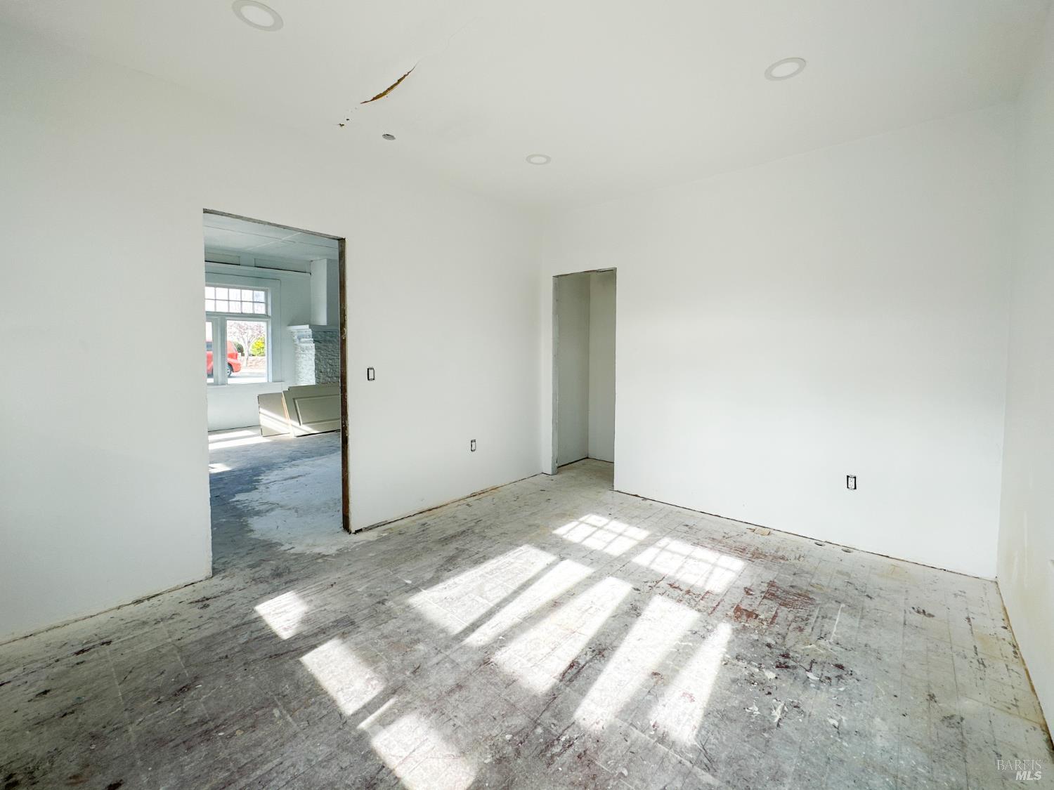 Detail Gallery Image 9 of 23 For 898 W Franklin St, Monterey,  CA 93940 - 5 Beds | 2 Baths