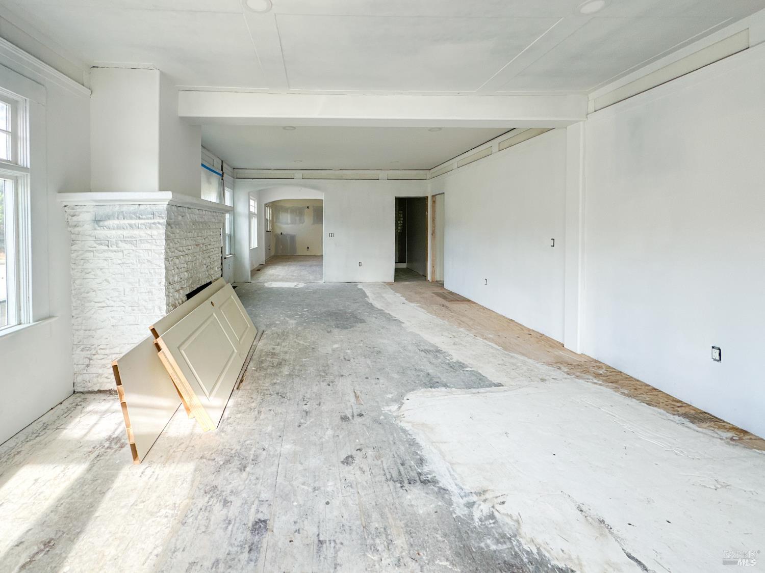 Detail Gallery Image 6 of 23 For 898 W Franklin St, Monterey,  CA 93940 - 5 Beds | 2 Baths