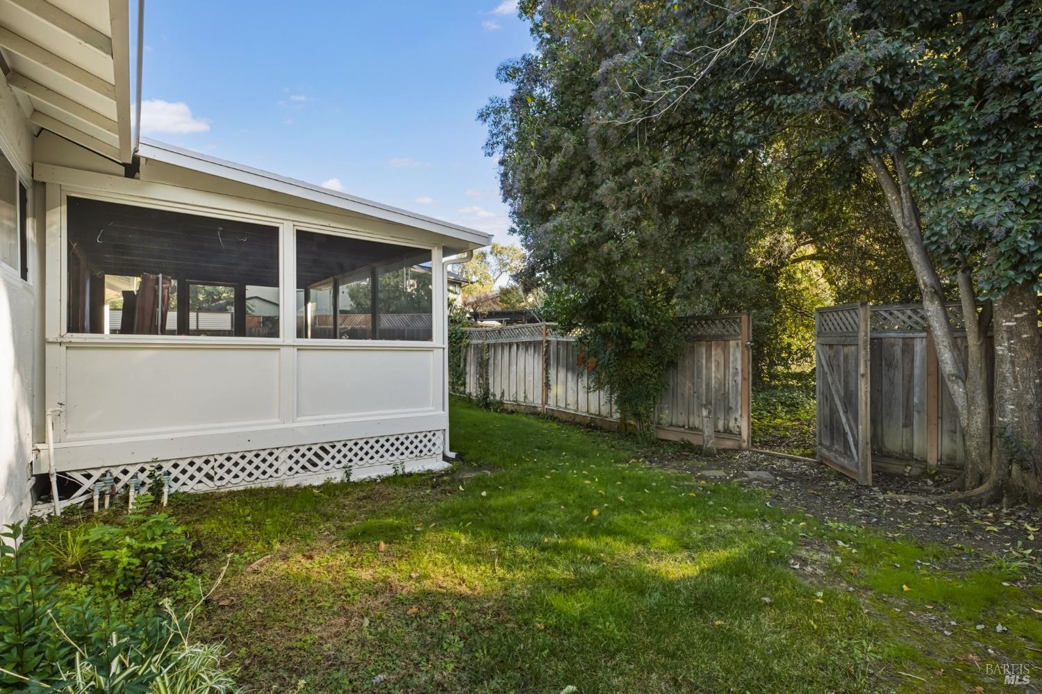 Detail Gallery Image 29 of 36 For 729 Brookside Dr, Vacaville,  CA 95688 - 3 Beds | 2 Baths