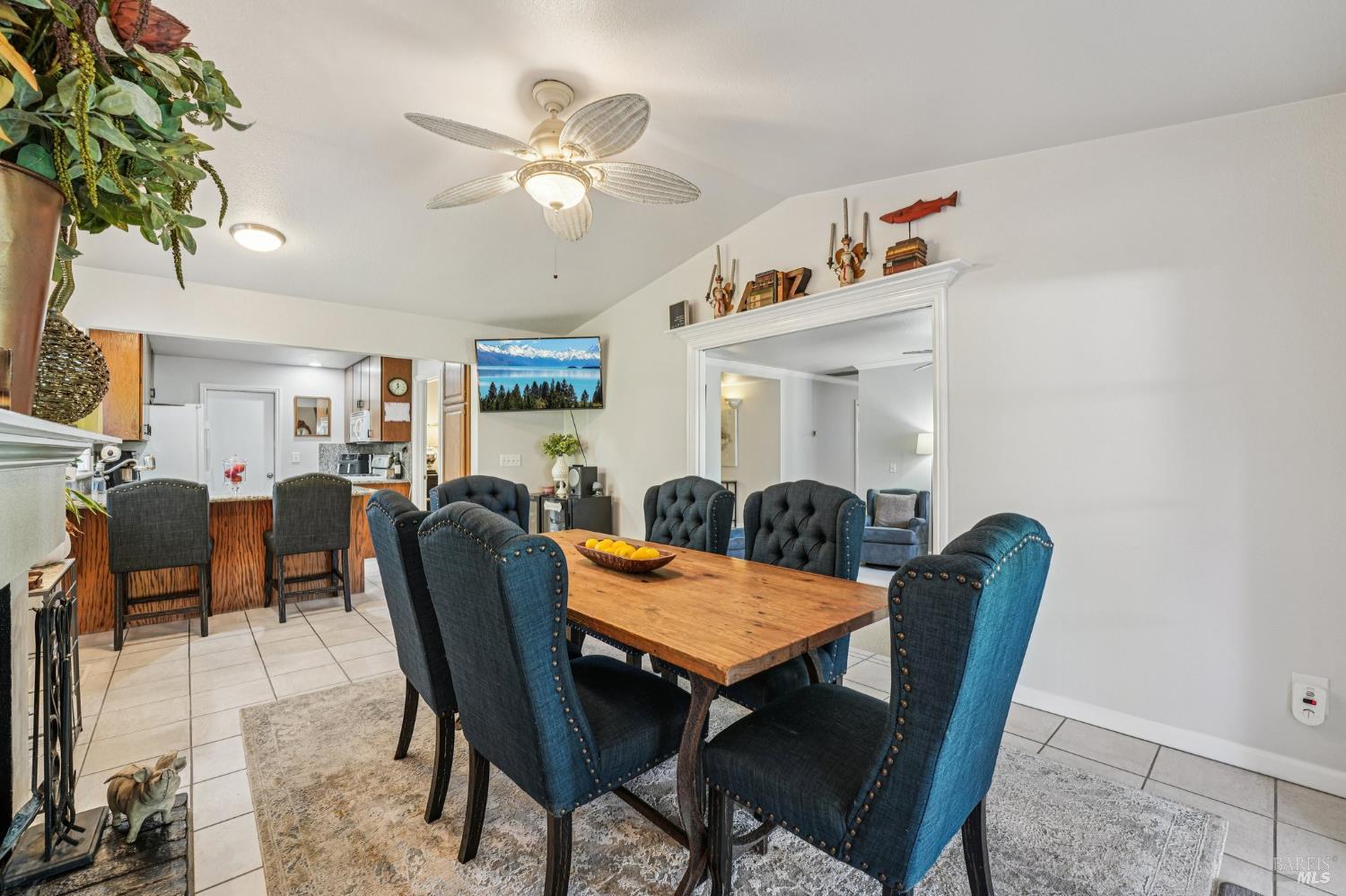 Detail Gallery Image 12 of 64 For 4233 Brookshire Cir, Santa Rosa,  CA 95405 - 4 Beds | 2 Baths