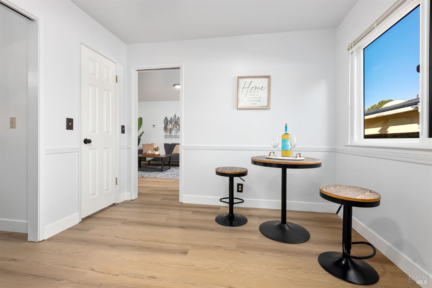 Detail Gallery Image 9 of 36 For 729 Brookside Dr, Vacaville,  CA 95688 - 3 Beds | 2 Baths