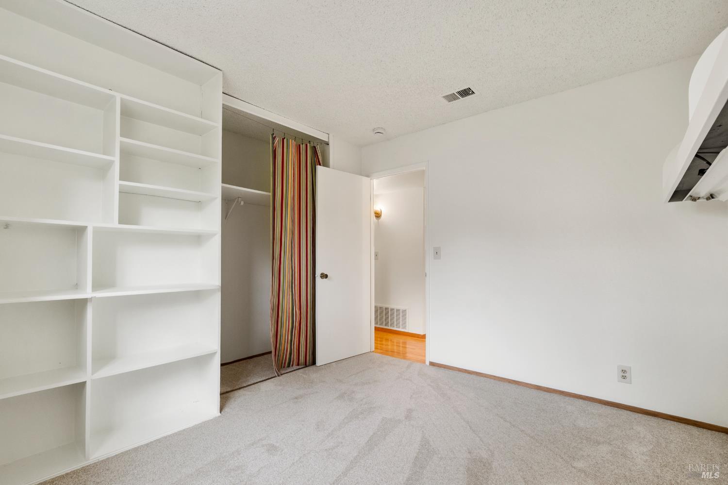 Detail Gallery Image 29 of 52 For 654 Corte Seville Unkn, Vacaville,  CA 95688 - 3 Beds | 2 Baths