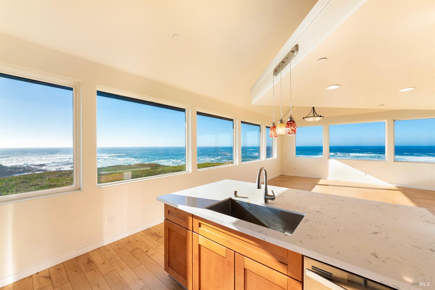 Detail Gallery Image 16 of 63 For 45525 S Caspar Dr, Mendocino,  CA 95460 - 1 Beds | 2 Baths