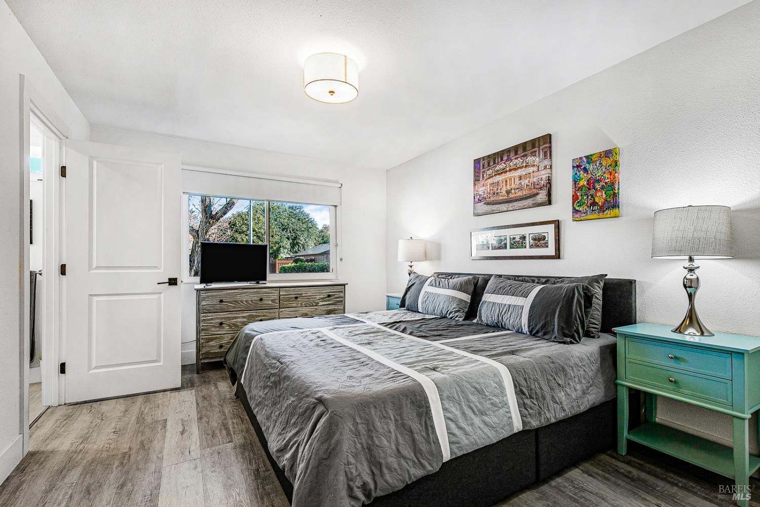 Detail Gallery Image 16 of 31 For 1927 Calavaras Dr, Santa Rosa,  CA 95405 - 3 Beds | 2 Baths