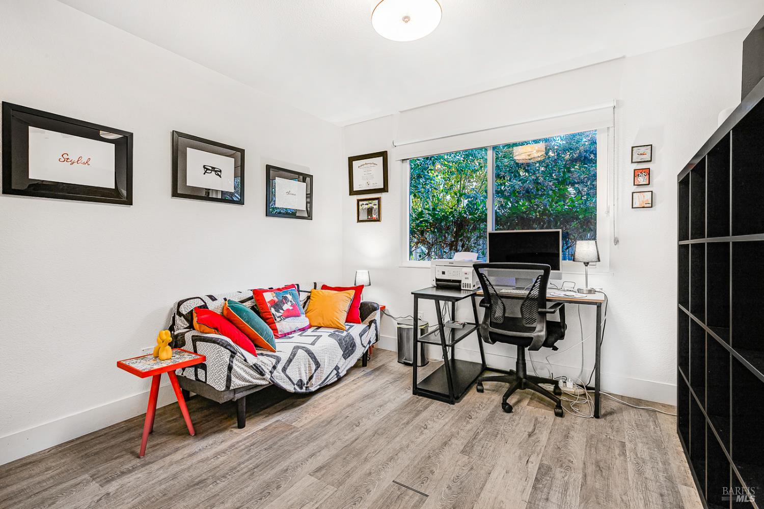 Detail Gallery Image 20 of 31 For 1927 Calavaras Dr, Santa Rosa,  CA 95405 - 3 Beds | 2 Baths