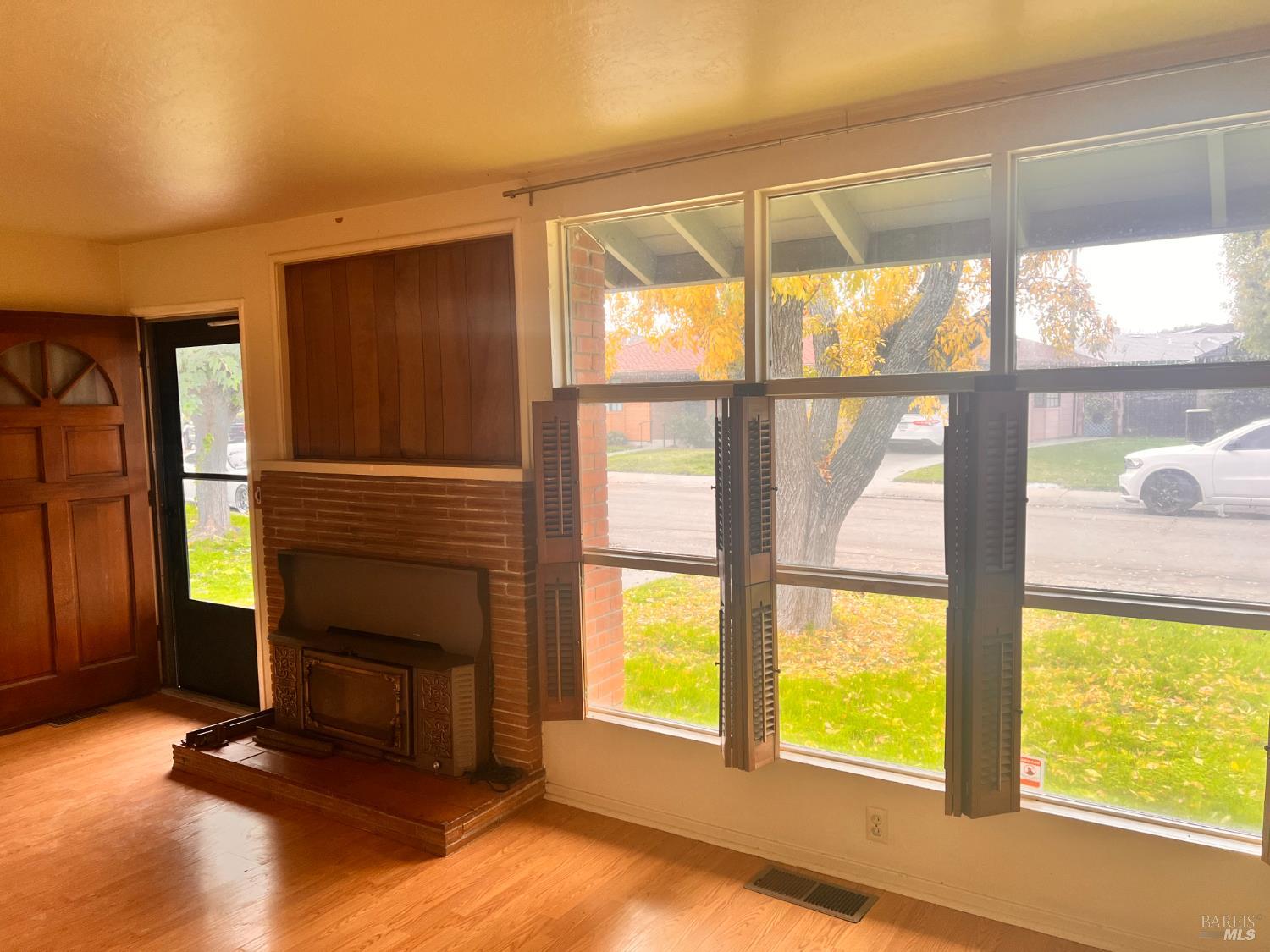 Detail Gallery Image 6 of 29 For 269 Crescent Dr, Rio Vista,  CA 94571 - 3 Beds | 1/1 Baths