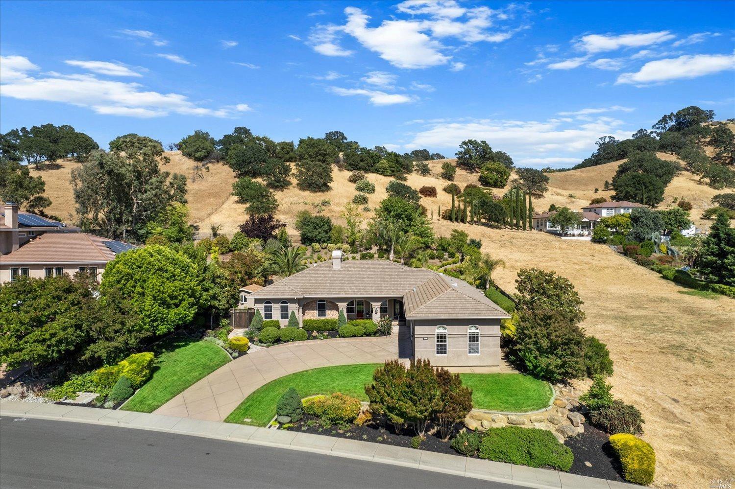 Detail Gallery Image 10 of 78 For 6041 N Vine St, Vacaville,  CA 95688 - 4 Beds | 2/1 Baths