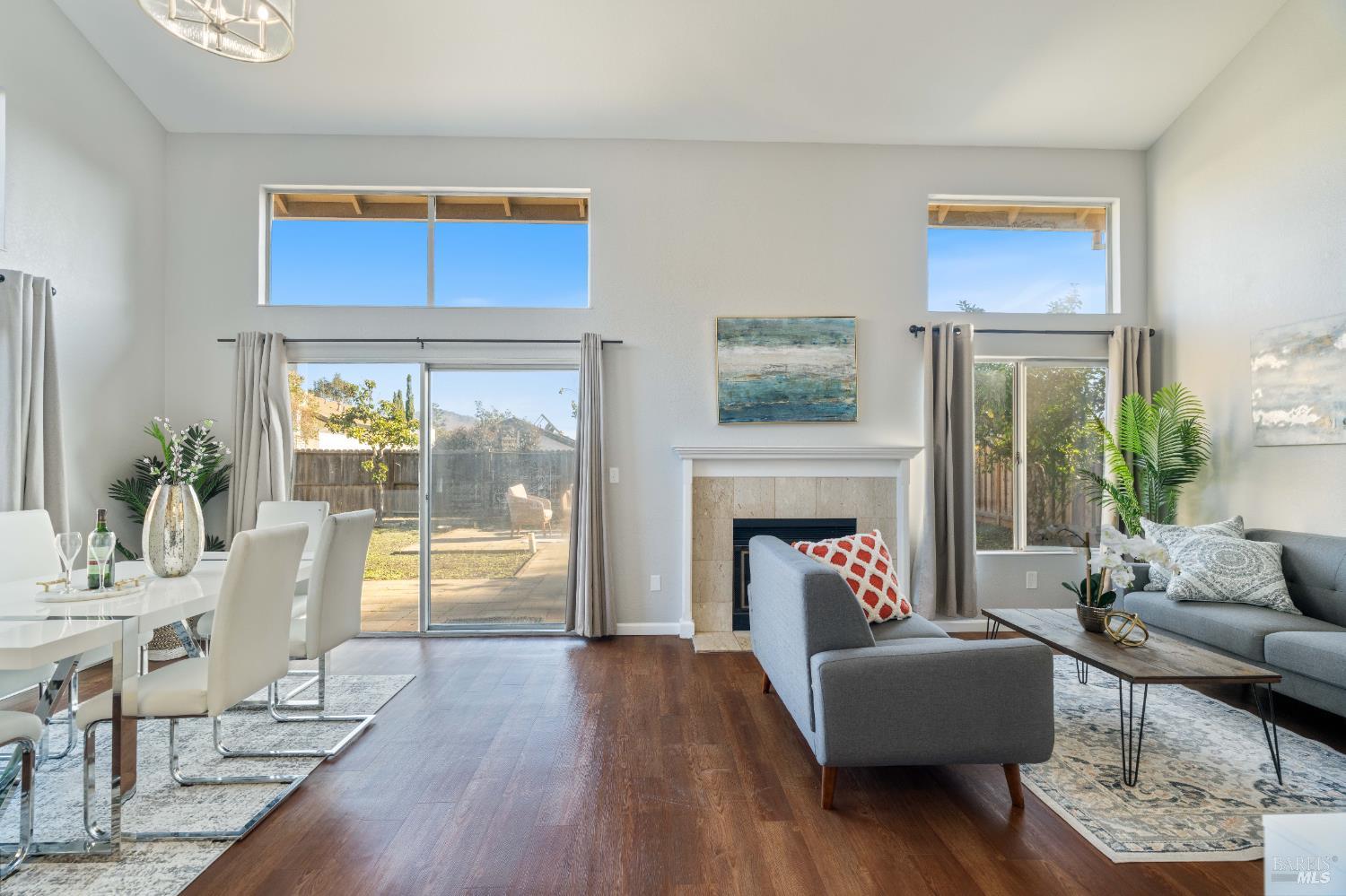 Detail Gallery Image 11 of 44 For 272 Mica Dr, Vallejo,  CA 94589 - 4 Beds | 2/1 Baths