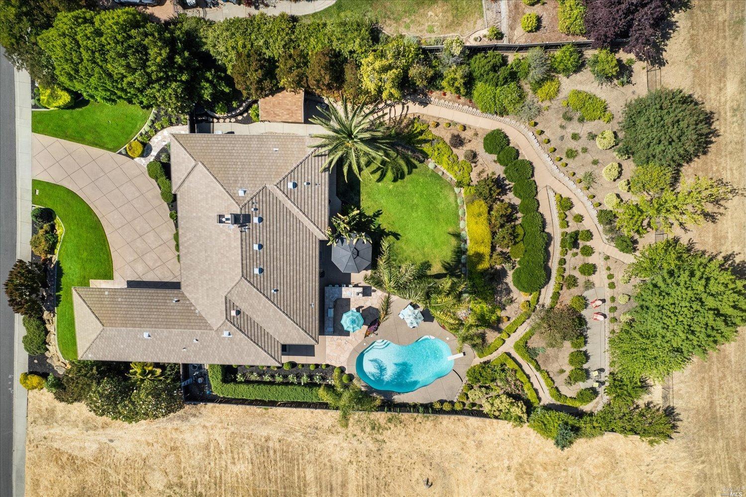 Detail Gallery Image 3 of 78 For 6041 N Vine St, Vacaville,  CA 95688 - 4 Beds | 2/1 Baths