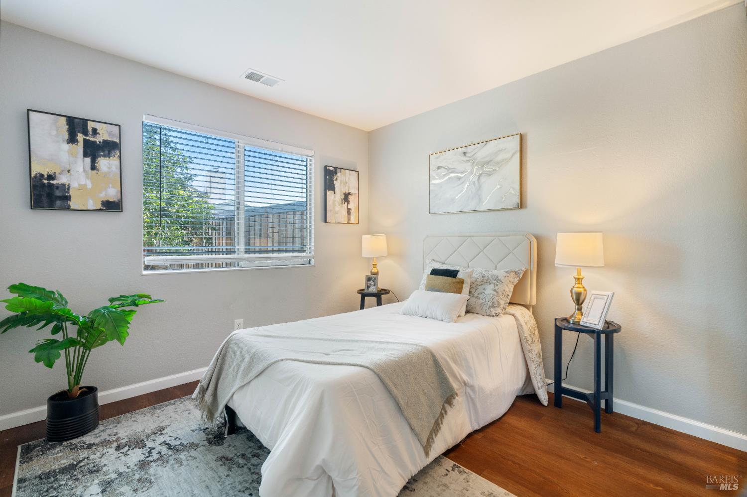 Detail Gallery Image 19 of 44 For 272 Mica Dr, Vallejo,  CA 94589 - 4 Beds | 2/1 Baths