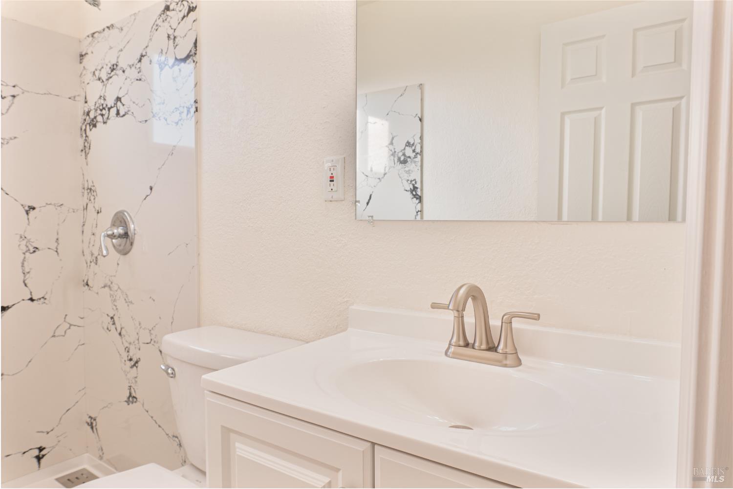 Detail Gallery Image 14 of 27 For 501 Mark Ave, Vallejo,  CA 94589 - 3 Beds | 2 Baths