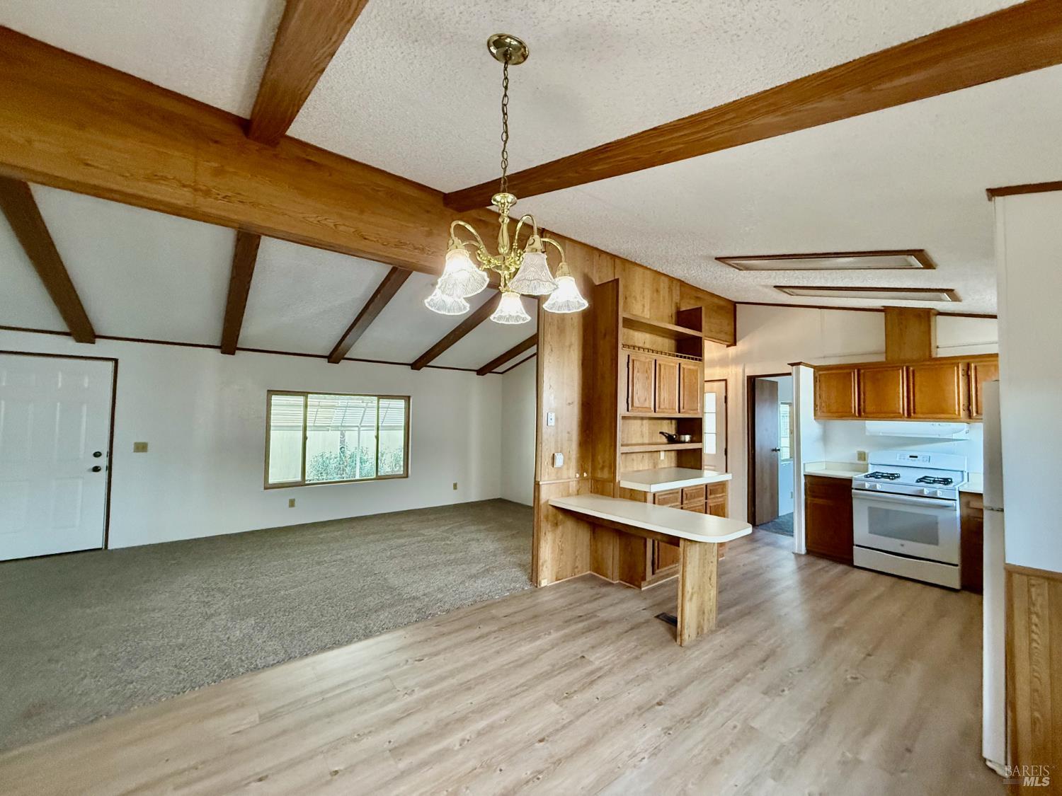 Detail Gallery Image 12 of 30 For 8148 D St, Windsor,  CA 95492 - 2 Beds | 2 Baths