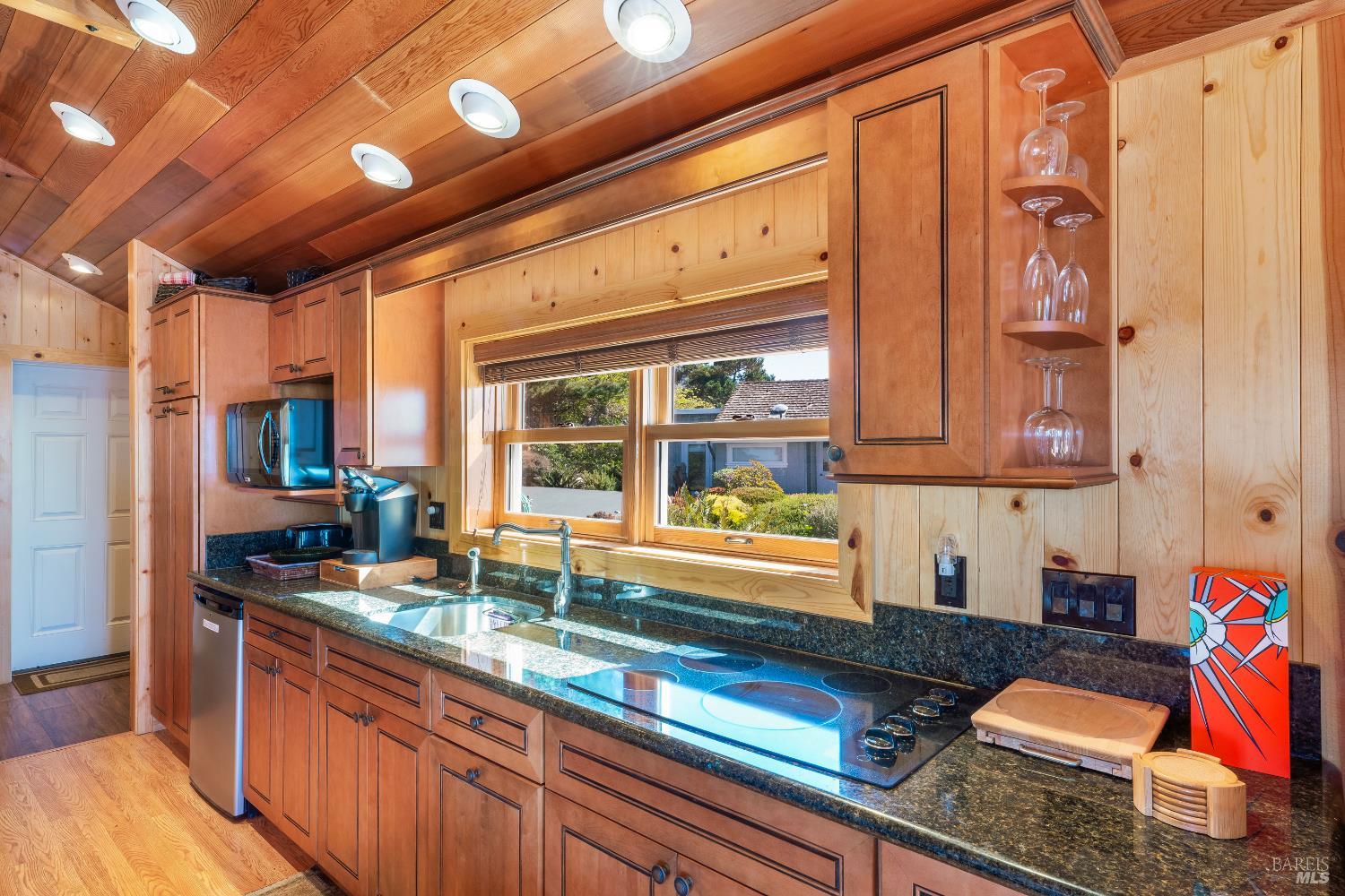 Detail Gallery Image 74 of 77 For 5420 S Highway 1 Unkn, Elk,  CA 95432 - 2 Beds | 3 Baths