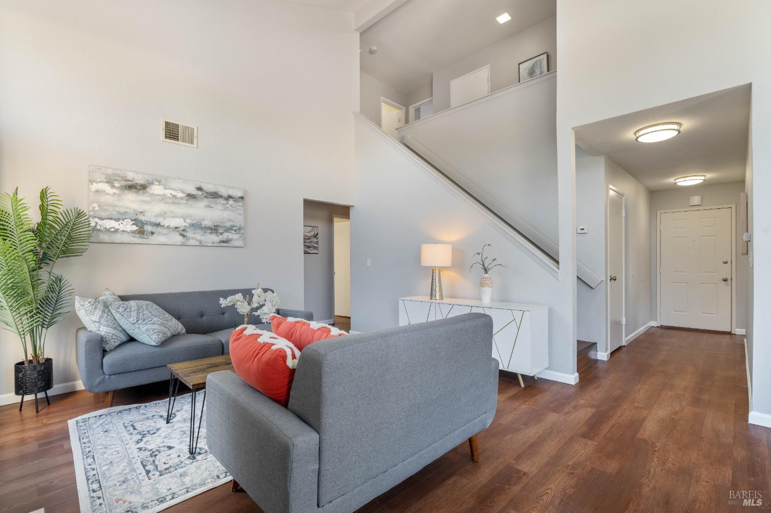 Detail Gallery Image 15 of 44 For 272 Mica Dr, Vallejo,  CA 94589 - 4 Beds | 2/1 Baths