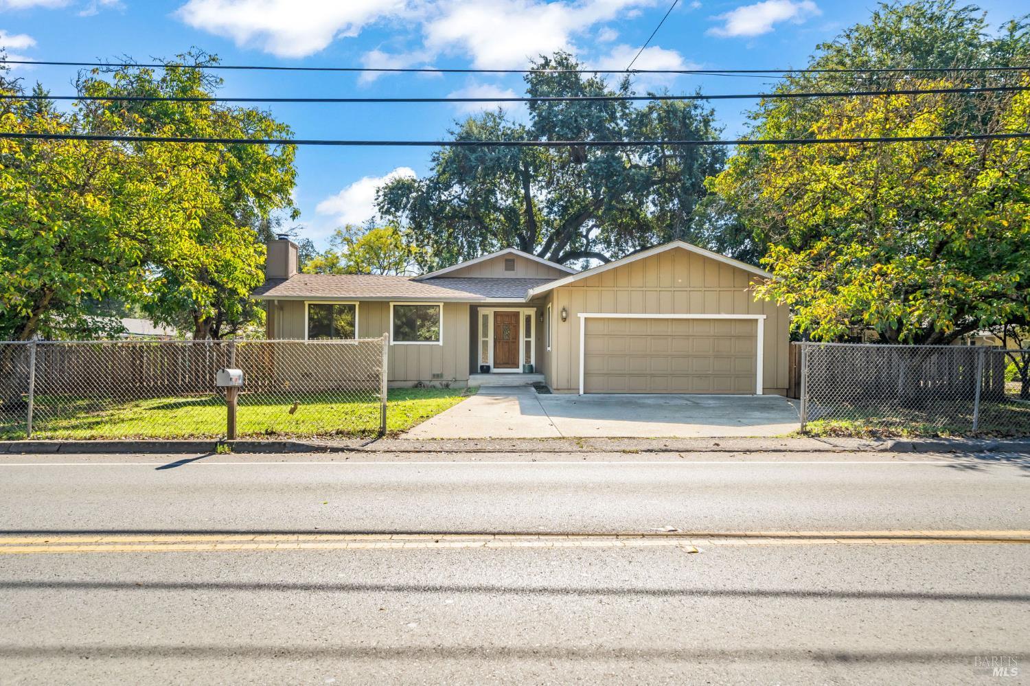 Detail Gallery Image 30 of 31 For 408 Boyes Blvd, Sonoma,  CA 95476 - 3 Beds | 2 Baths