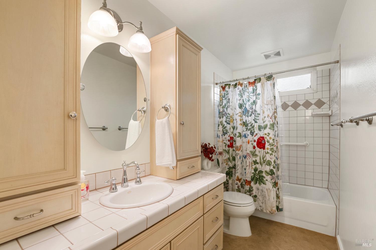 Detail Gallery Image 30 of 52 For 654 Corte Seville Unkn, Vacaville,  CA 95688 - 3 Beds | 2 Baths