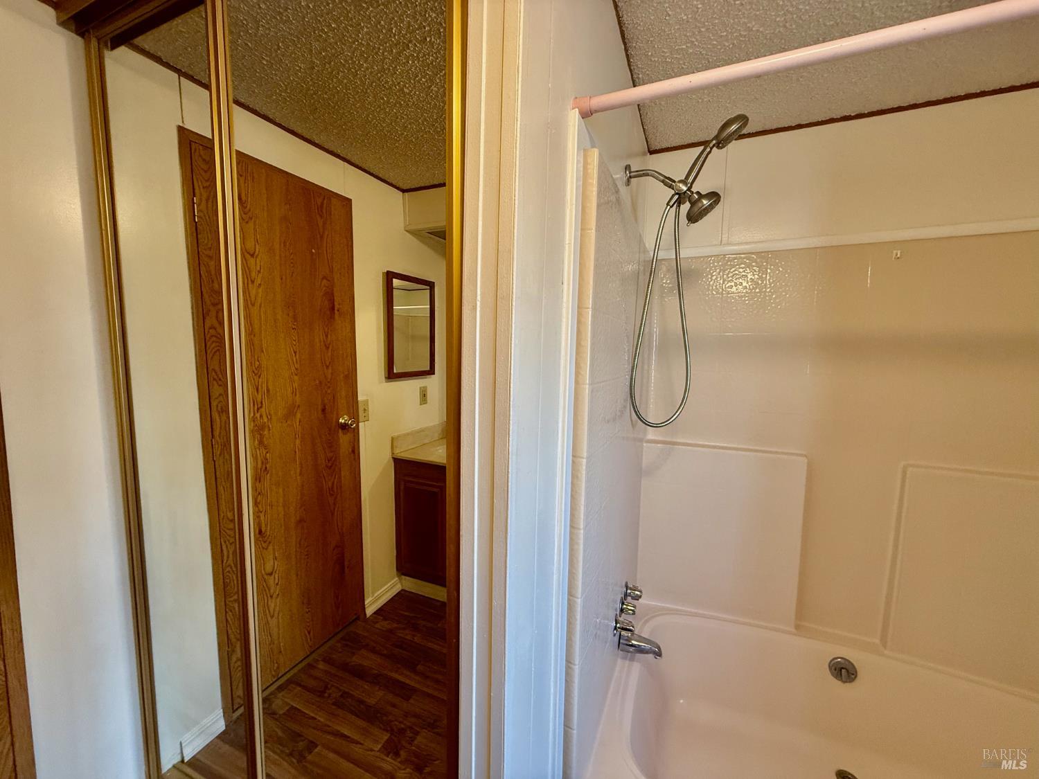 Detail Gallery Image 25 of 30 For 8148 D St, Windsor,  CA 95492 - 2 Beds | 2 Baths