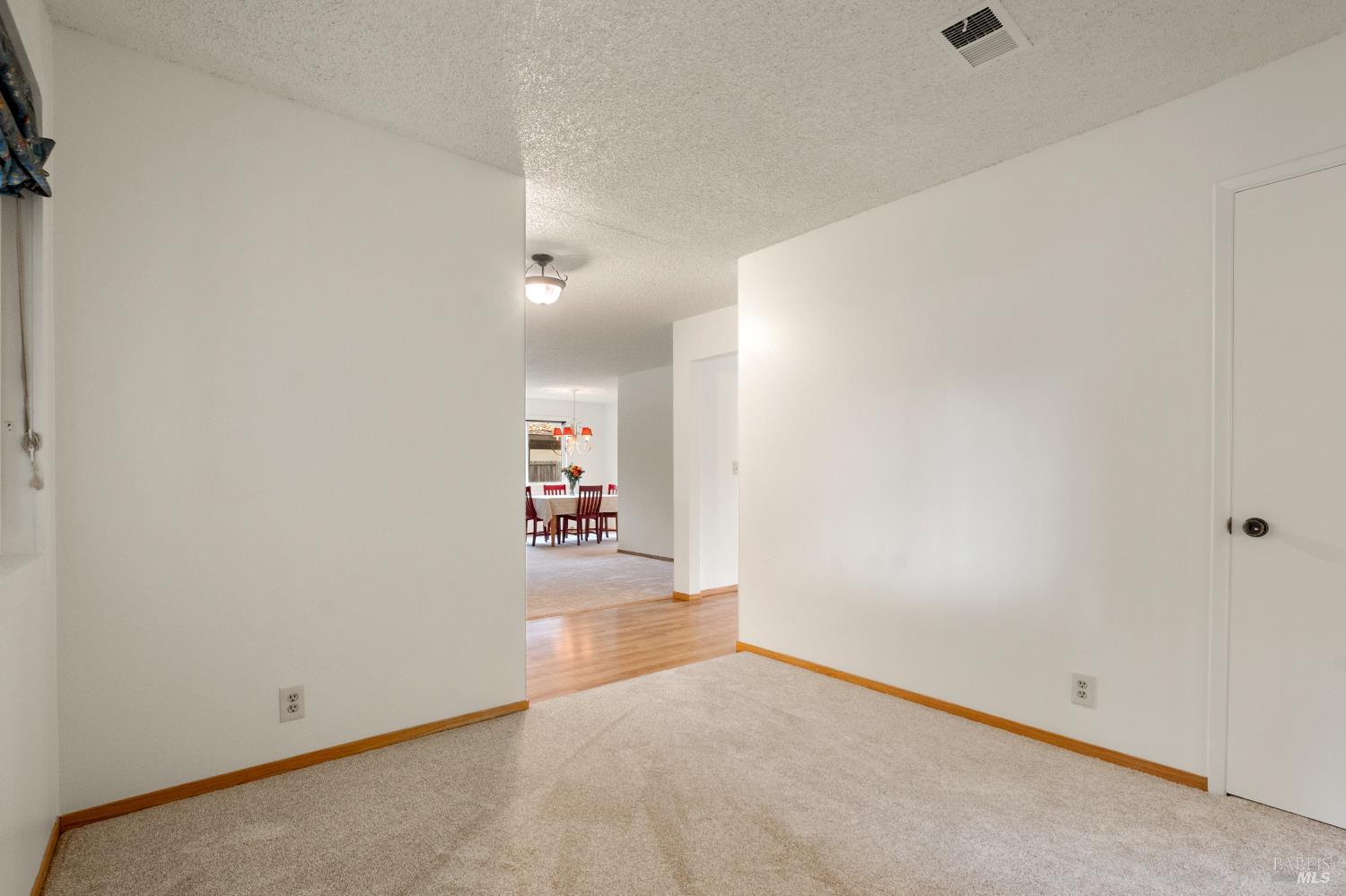 Detail Gallery Image 11 of 52 For 654 Corte Seville Unkn, Vacaville,  CA 95688 - 3 Beds | 2 Baths