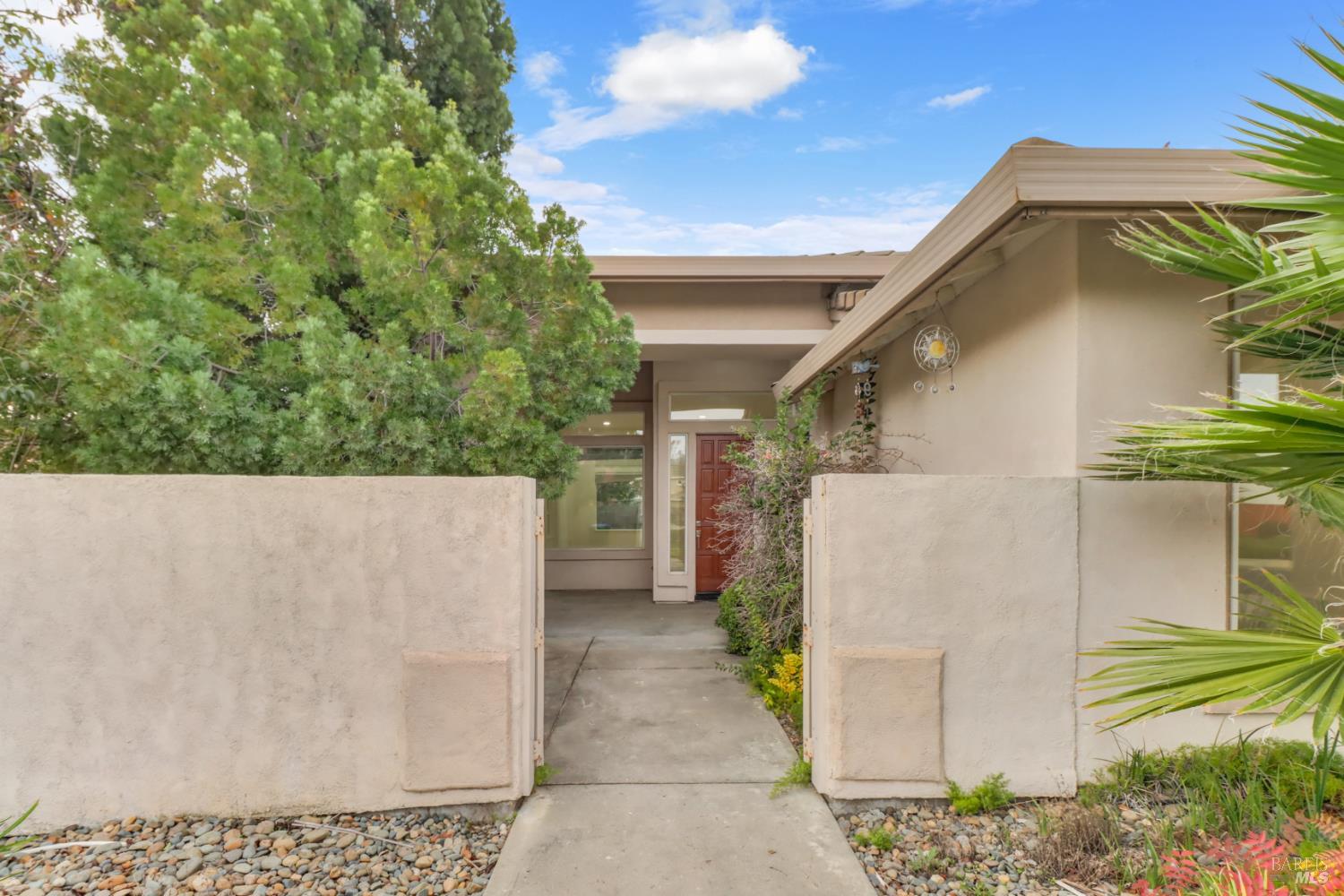 Detail Gallery Image 2 of 66 For 3650 Fullerton Ct, Fairfield,  CA 94533 - 4 Beds | 2/1 Baths