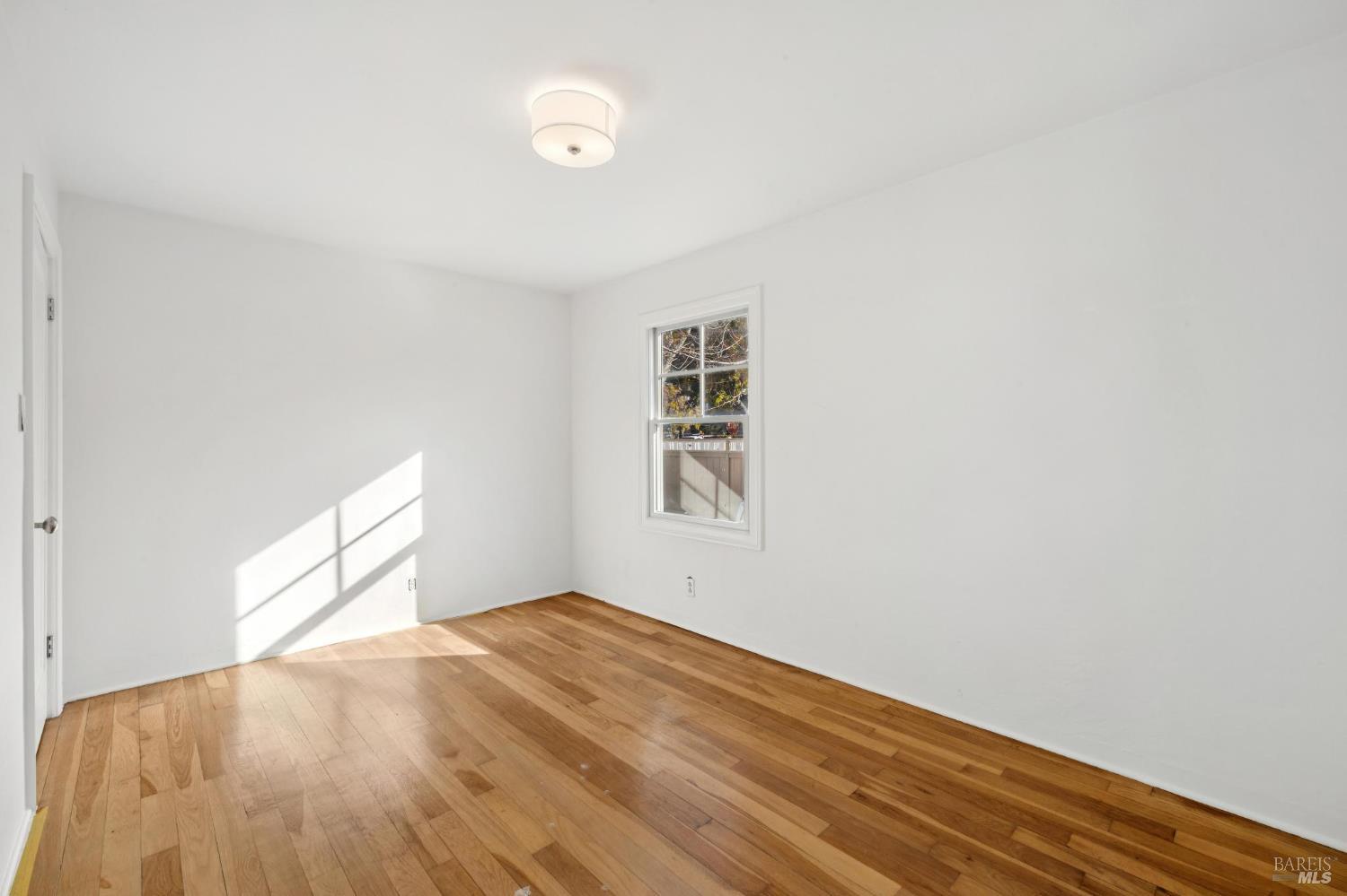 Detail Gallery Image 36 of 50 For 290 Sycamore Ave, Mill Valley,  CA 94941 - 4 Beds | 2 Baths