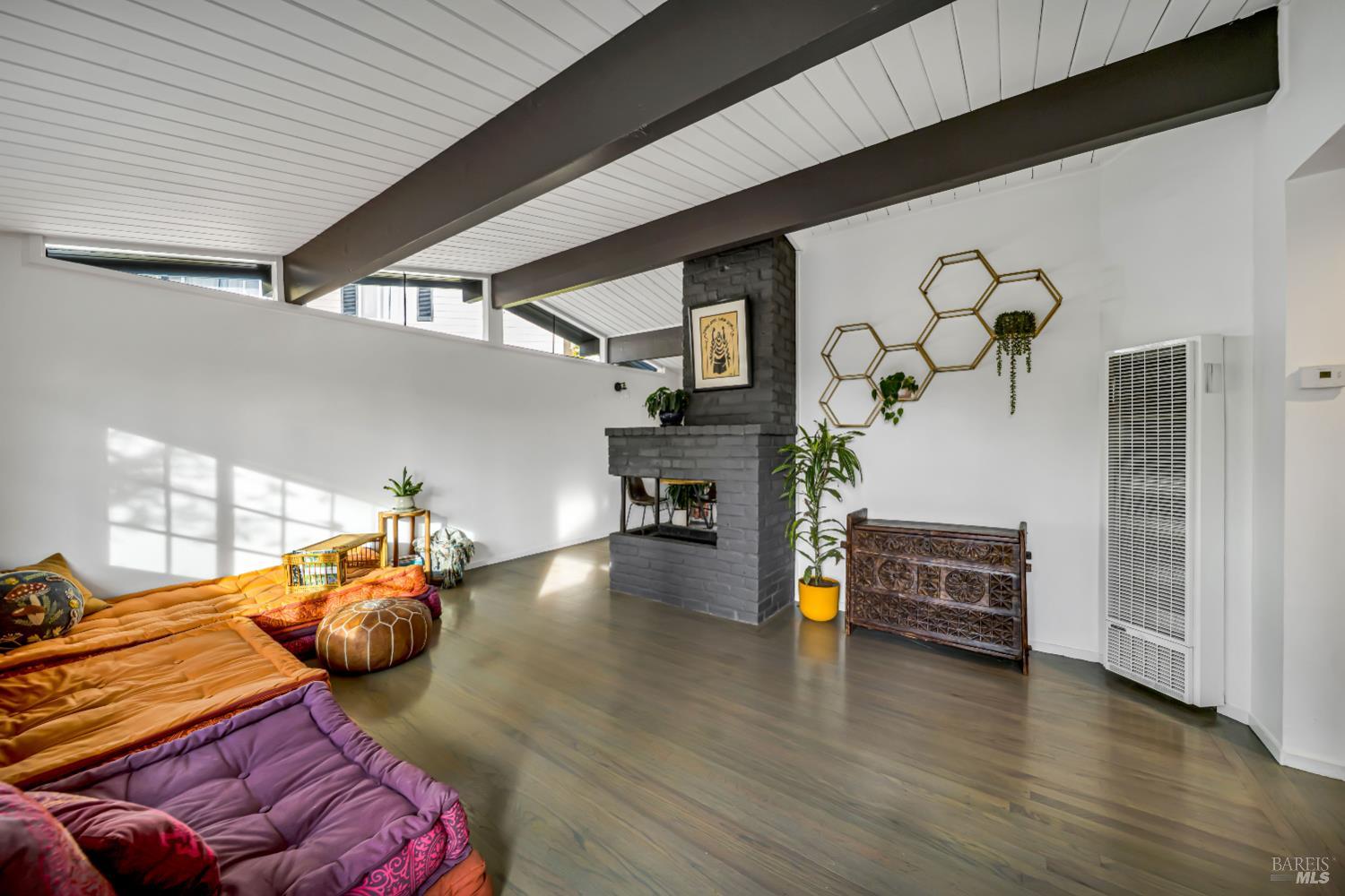 Detail Gallery Image 5 of 47 For 7810 Sanford St, Oakland,  CA 94605 - 3 Beds | 2 Baths