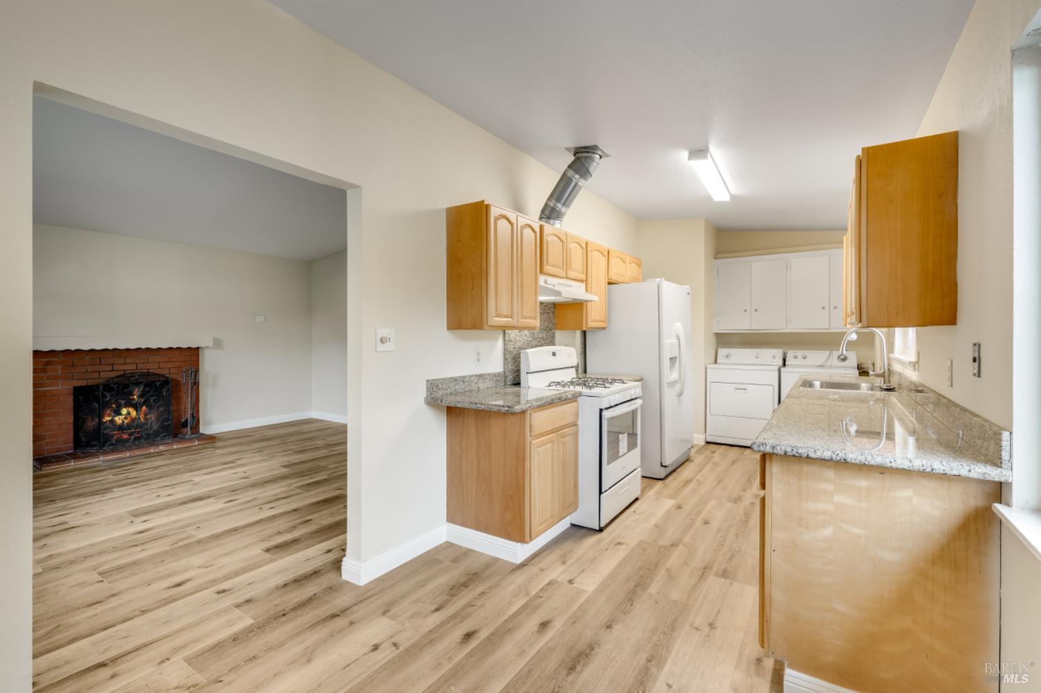 Detail Gallery Image 8 of 34 For 103 Sandalwood Ct, Vallejo,  CA 94591 - 3 Beds | 1 Baths