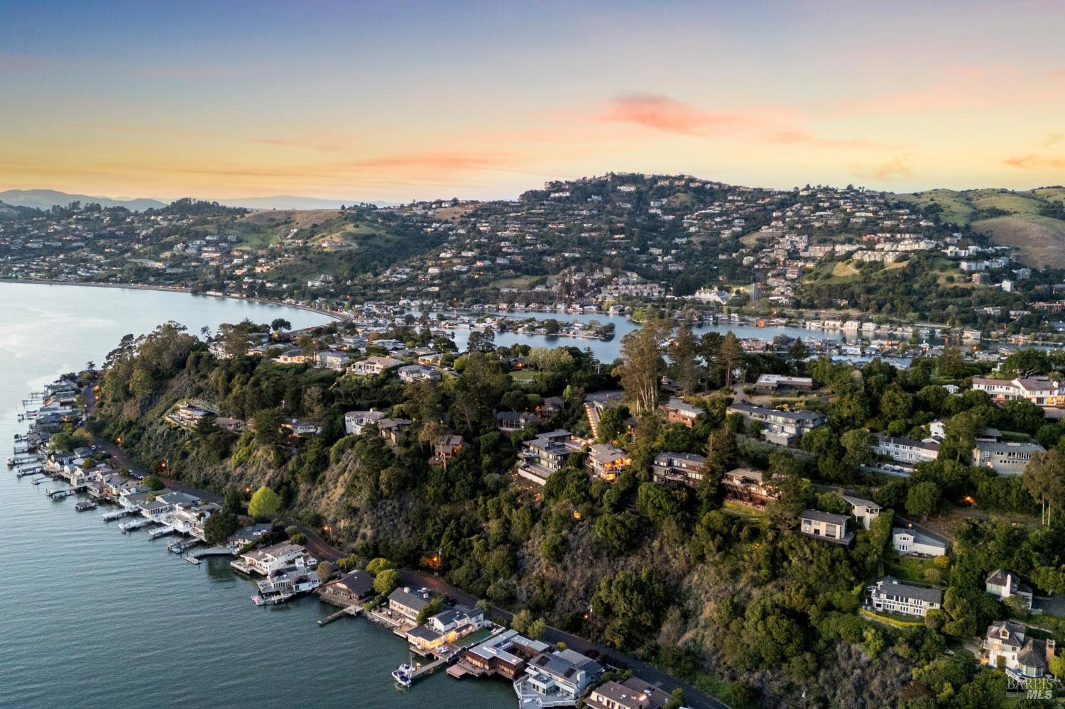 Detail Gallery Image 69 of 75 For 125 Belvedere Ave, Belvedere,  CA 94920 - 5 Beds | 5/5 Baths