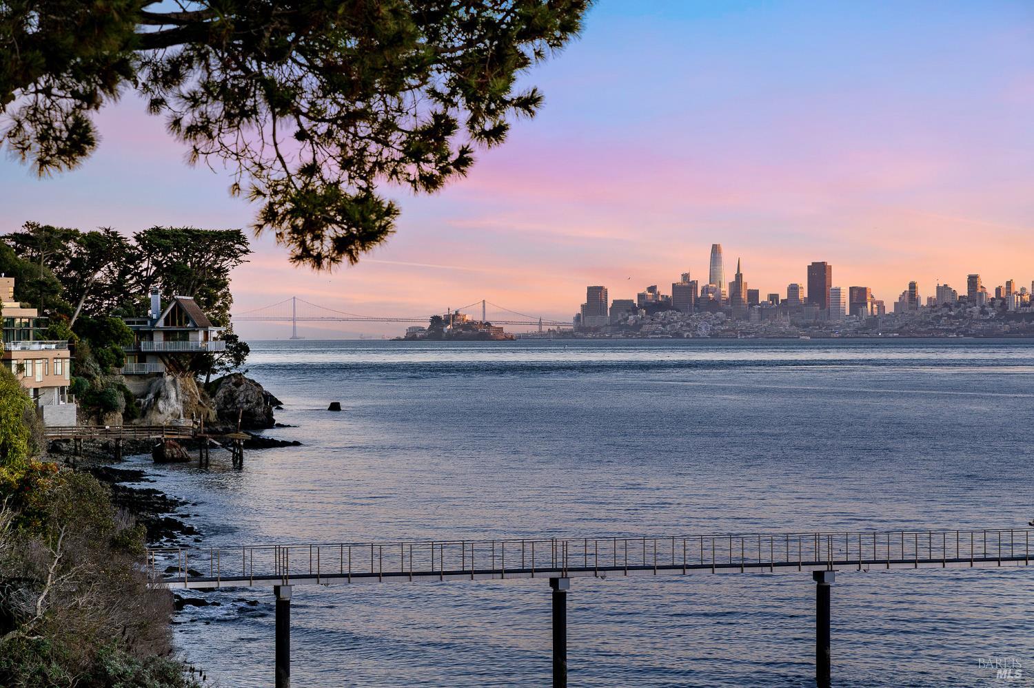 Detail Gallery Image 10 of 75 For 125 Belvedere Ave, Belvedere,  CA 94920 - 5 Beds | 5/5 Baths