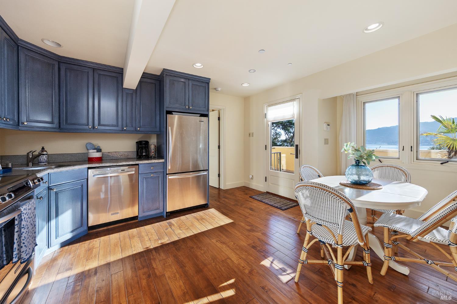 Detail Gallery Image 60 of 75 For 125 Belvedere Ave, Belvedere,  CA 94920 - 5 Beds | 5/5 Baths