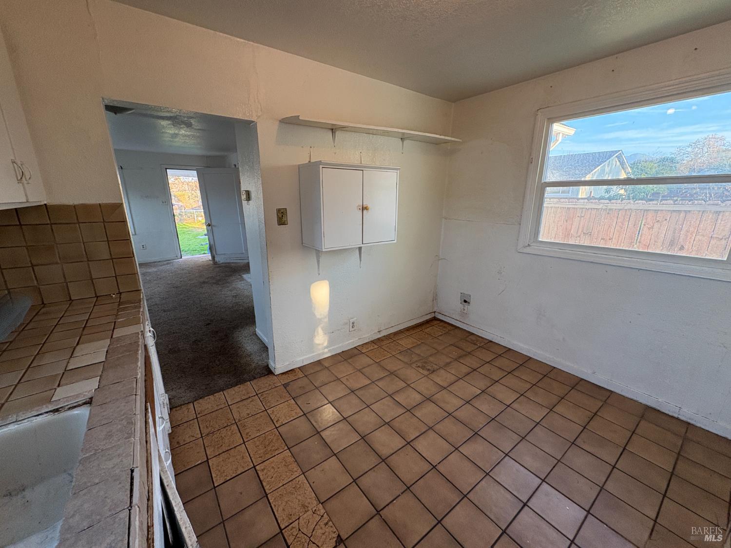 Detail Gallery Image 10 of 21 For 929 Hendley St, Santa Rosa,  CA 95404 - 3 Beds | 1 Baths