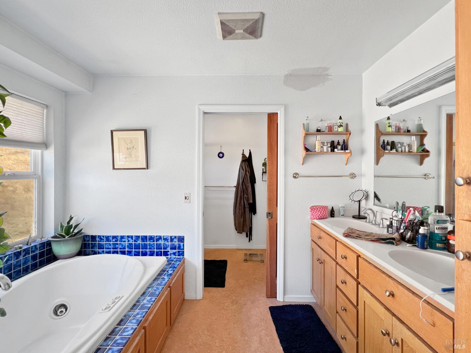 Detail Gallery Image 9 of 12 For 8800 Cave Creek Rd, Redwood Valley,  CA 95470 - 2 Beds | 2 Baths